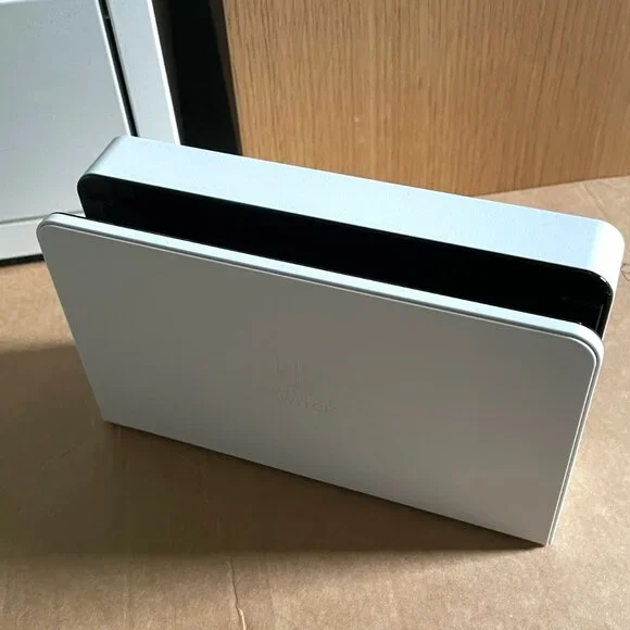 Nintendo Switch Dock Set - Picture 2 of 7